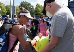 Alicja Rosolska i Erin Routliffe przeszły do drugiej rundy US Open