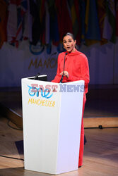 Meghan Markle przemawia na One Young World Summit