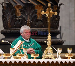 Papież Franciszek na posiłku z potrzebującymi