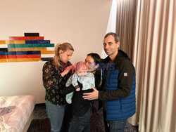 Amerykańskie bliźniaki od surogatki z Donbasu wróciły do rodziców