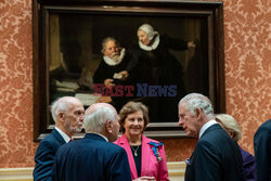 Król Karol na spotkaniu z odznaczonymi Orderem Zasługi