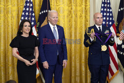 Prezydent Biden wręczył Narodowe Medale Sztuk