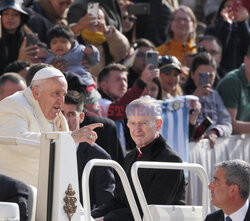 Papież Franciszek podczas audiencji generalnej