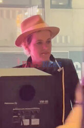 Samantha Ronson jako DJ na otwarciu klubu Pink Taco