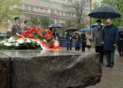 Wojciech Jaruzelski poleci z marszałkiem Komorowskim do Moskwy