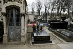 Cmentarz Pere Lachaise w Paryżu - Eyevine