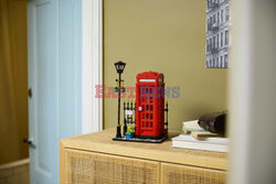Brytyjska czerwona budka telefoniczna z klocków LEGO
