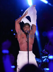 Usher na Super Bowl LVIII