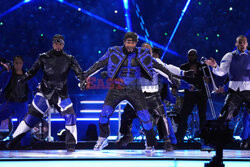 Usher na Super Bowl LVIII