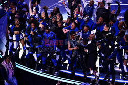 Usher na Super Bowl LVIII