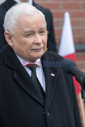 Jarosław Kaczyński na odsłonięciu tablicy Lecha Kaczyńskiego w IPN w Gdańsku