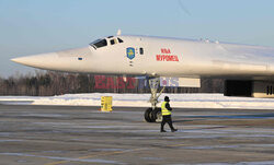 Putin z wizytą w fabryce bombowców Tu-160M