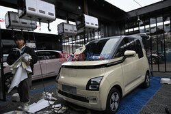 Chińczycy ozdabiają swoje elektryczne samochodziki