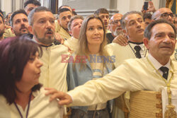 Antonio Banderas i Nicole Kimpel na procesji w Maladze