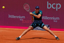 Hubert Hurkacz pokonał Jana Choinskiego w 2. rundzie turnieju w Estoril