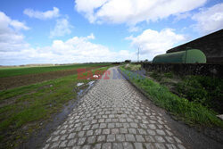 Przygotowania do wyścigu Paris Roubaix