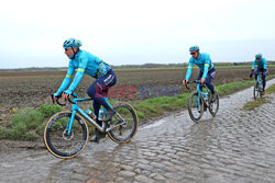 Przygotowania do wyścigu Paris Roubaix