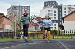 Ukraińska 12-latka po stracie nóg w rosyjskim ataku, przygotowuje się do maratonu