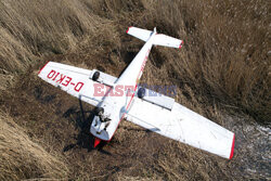 Cessna po awaryjnym lądowaniu w Wawrze