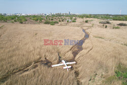 Cessna po awaryjnym lądowaniu w Wawrze