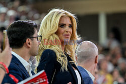 Victoria Silvstedt na meczu koszykówki w Monaco