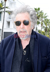 Al Pacino w granatowym płaszczu