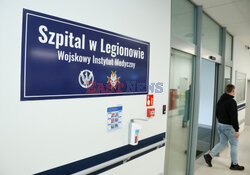 Konferencja prasowa w szpitalu Wojskowego Instytutu Medycznego w Legionowie