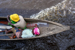 Transport rzeczny w Kongo - AFP