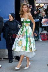 Zendaya przed studiem Good Morning America