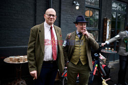 Rowerowy Tweed Run w Londynie