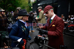 Rowerowy Tweed Run w Londynie