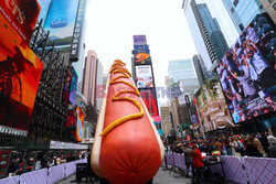 Wielki hot dog na Times Square