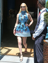 Anya Taylor-Joy w niebieskiej sukience