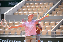 Iga Świątek trenuje na kortach Roland Garros