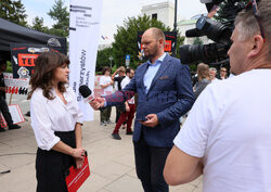 Protest twórców filmowych przed Sejmem ws. tantiem