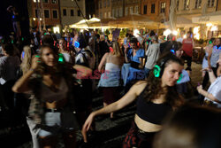 Urodzinowe silent disco na Rynku Starego Miasta