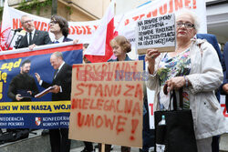 Demonstracja Konfederacji Korony Polskiej przed Sejmem