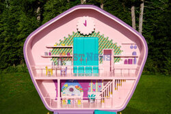 Domek Polly Pocket naturalnej wielkości