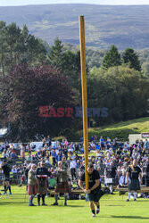 Król Karol III z małżonką na Highlands Games w Braemar