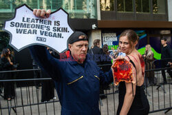 Protest PETA w Londynie