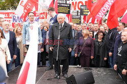 Protest PiS przed Ministerstwem Sprawiedliwości