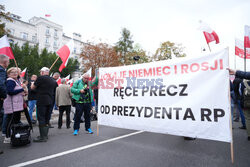 Protest PiS przed Ministerstwem Sprawiedliwości