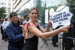 Protest PETA podczas tygodnia mody w Londynie