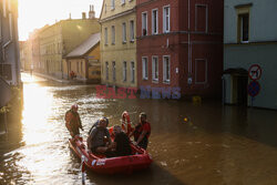 Ewakuacja mieszkańców Lewina Brzeskiego