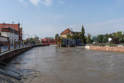 Wrocław szykuje się na przyjęcie fali powodziowej