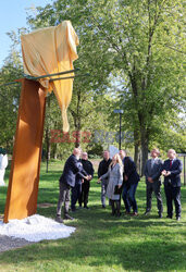 Rzeźba "Skoczek narciarski" w Parku Rzeźb Muzeum Sportu