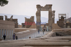 Zwiedzanie ruin Persepolis w Iranie