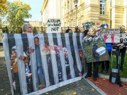 Azyl, prawo, konstytucja! - protest przed KPRM