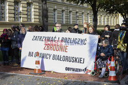 Azyl, prawo, konstytucja! - protest przed KPRM