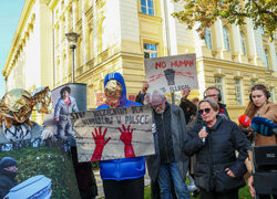 Azyl, prawo, konstytucja! - protest przed KPRM